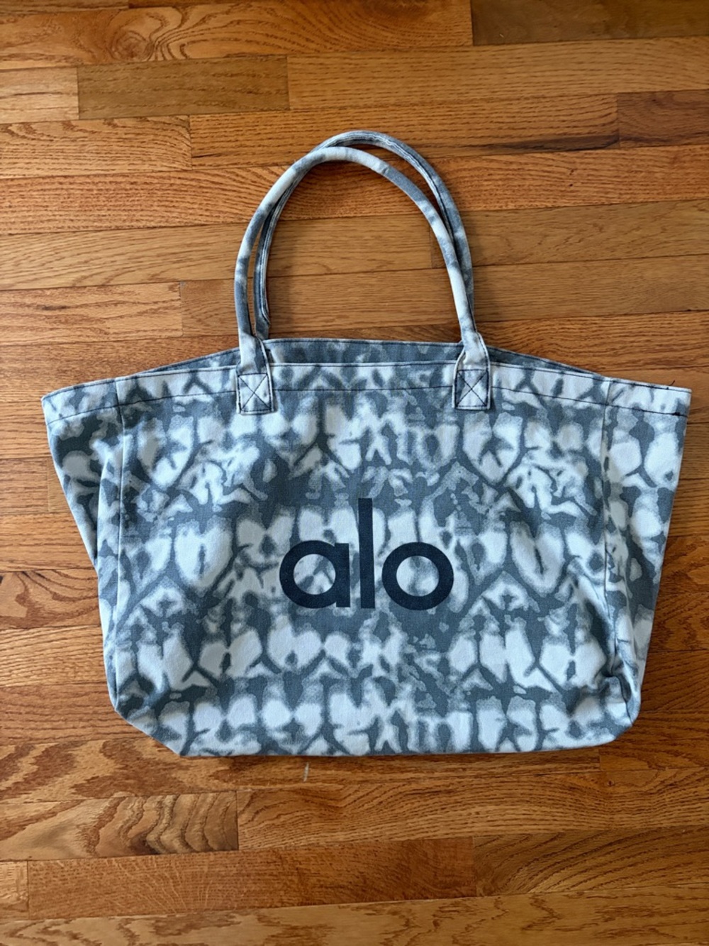ALO Yoga Gray Tie-Dye Canvas Tote
